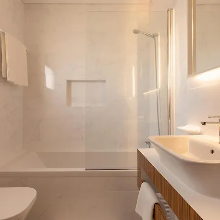 Correeira Luxury Αλμπουφέιρα