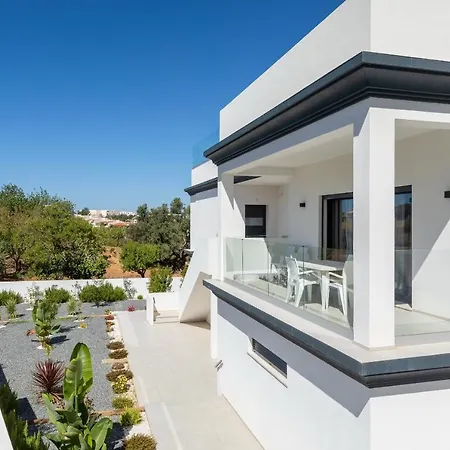 Correeira Luxury *