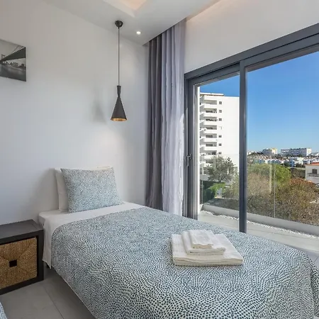 Correeira Luxury Αλμπουφέιρα
